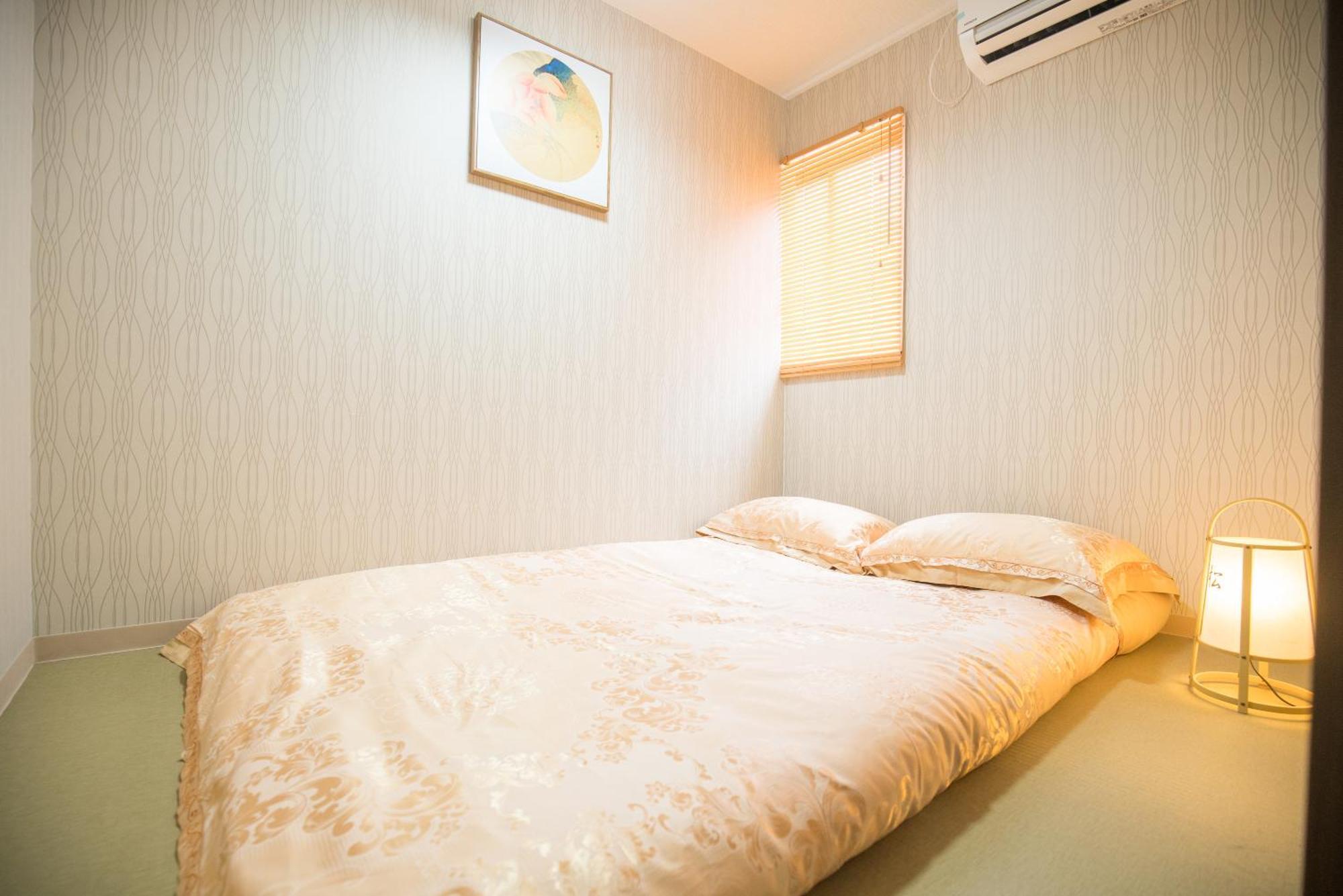 共享露台日本橋駅步行3分钟道顿堀市中心三室一厅公寓房302房间 Apartment *